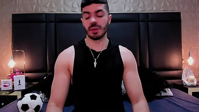 AxelThompson  online show from 11/13/25, 11:53