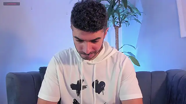 AxelThompson  online show from 01/09/26, 11:13