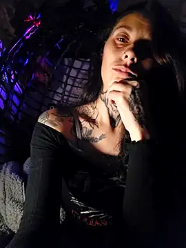 Snapshot of DarkAngelz1 chatting on 10/20/25, 01:17 DarkAngelz1 online show from 10/20/25, 01:17