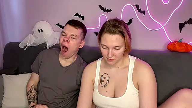 julielourens online show from 11/01/25, 08:38