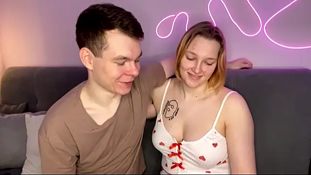 julielourens online show from 11/25/25, 08:36