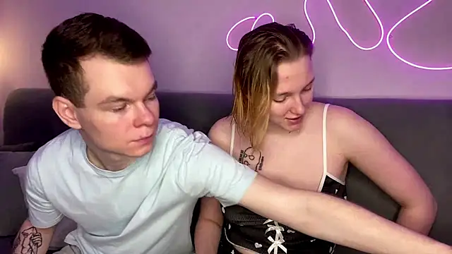 julielourens online show from 11/29/25, 08:17