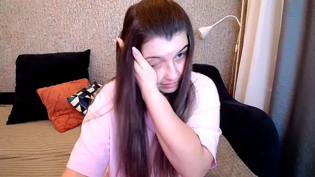 CherryZlata online show from 12/14/25, 05:51