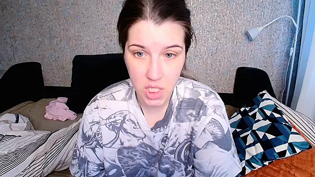 CherryZlata online show from 12/15/25, 05:55