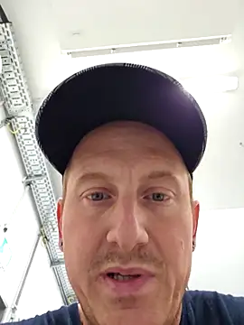 Snapshot of NormalHardDick chatting on 09/26/25, 08:29 NormalHardDick online show from 09/26/25, 08:29