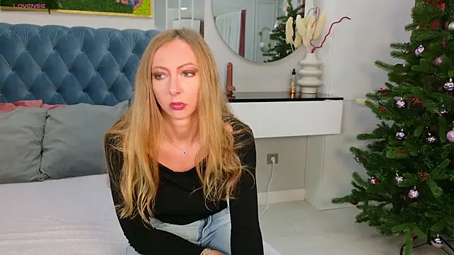 SiennaPierce online show from 12/20/25, 05:03