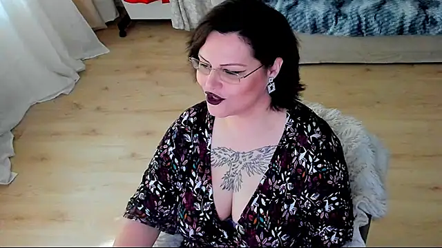 Snapshot of Squirt_Kimm chatting on 06/06/26, 02:00 Squirt Kimm online show from 06/06/26, 02:00