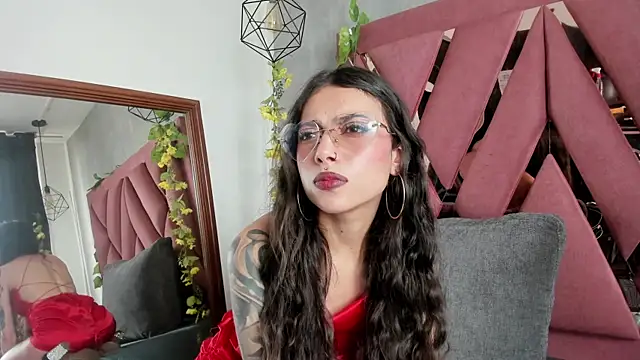 viollettaa  online show from 02/17/26, 07:20