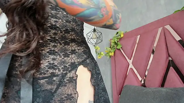 viollettaa  online show from 03/23/26, 03:38