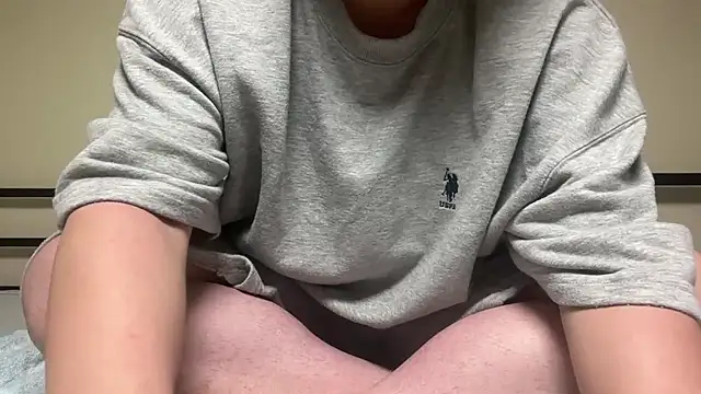 Yuta20002 online show from 10/27/25, 04:44