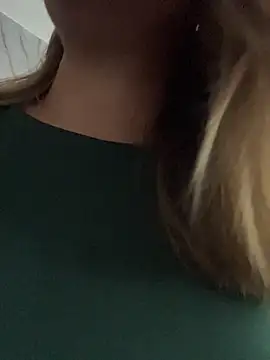 sara calderon online show from 10/28/25, 01:25