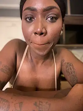 Alexia 24 online show from 10/27/25, 12:47