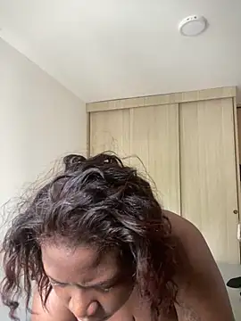 Alexia 24 online show from 04/27/26, 06:39