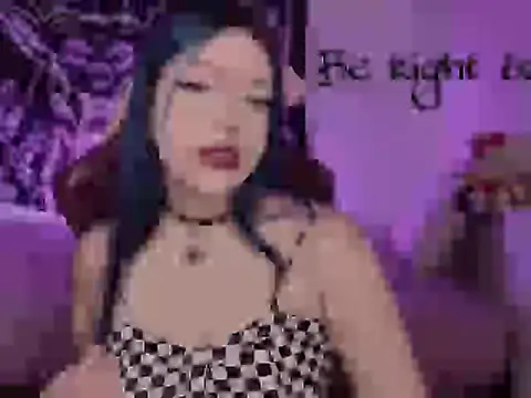 Snapshot of revenmiller_ chatting on 10/10/25, 01:21 revenmiller online show from 10/10/25, 01:21