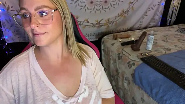 BossMomma0387 online show from 11/25/25, 04:18