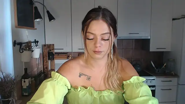 BuffyxLUST online show from 10/02/25, 07:15