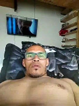 Snapshot of DOBLEWYOSK69G chatting on 02/05/26, 09:08 DOBLEWYOSK69G online show from 02/05/26, 09:08