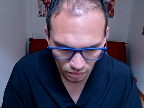 Snapshot of DOBLEWYOSK69G chatting on 03/04/26, 04:35 DOBLEWYOSK69G online show from 03/04/26, 04:35