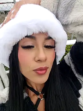 Juliana Xander online show from 12/22/25, 02:25