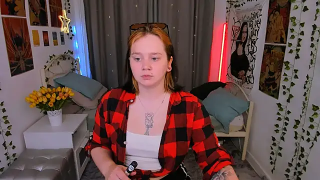 lunaalli online show from 09/10/25, 04:29