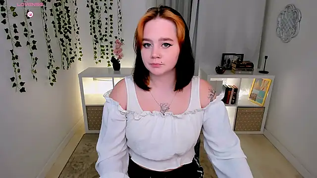 lunaalli online show from 09/13/25, 03:12