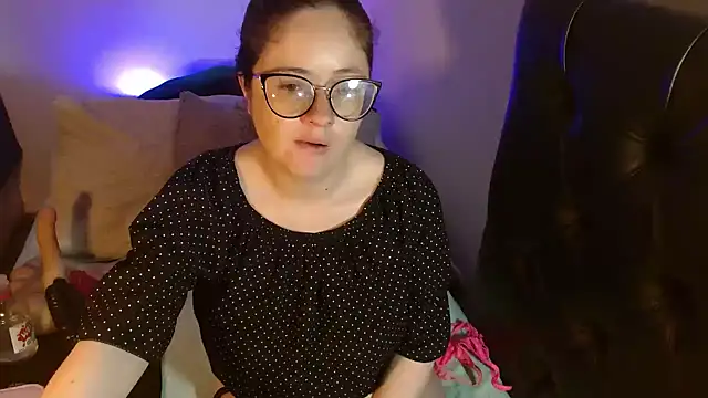 KrystalAdams online show from 09/16/25, 12:28