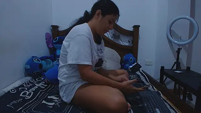 Aria Arthur online show from 09/30/25, 12:21