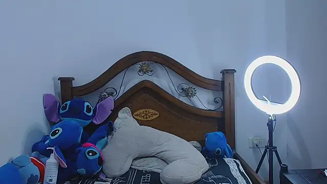 Aria Arthur online show from 10/01/25, 10:54