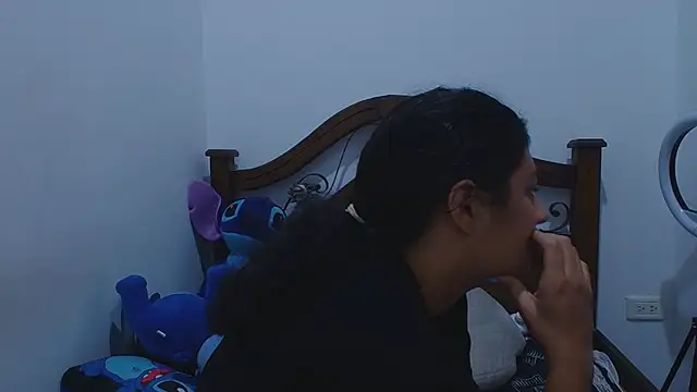 Aria Arthur online show from 10/06/25, 11:18