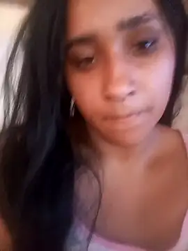 Snapshot of srtsara chatting on 09/27/25, 04:34 srtsara online show from 09/27/25, 04:34