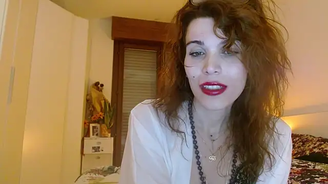 refem9 online show from 10/26/25, 07:09