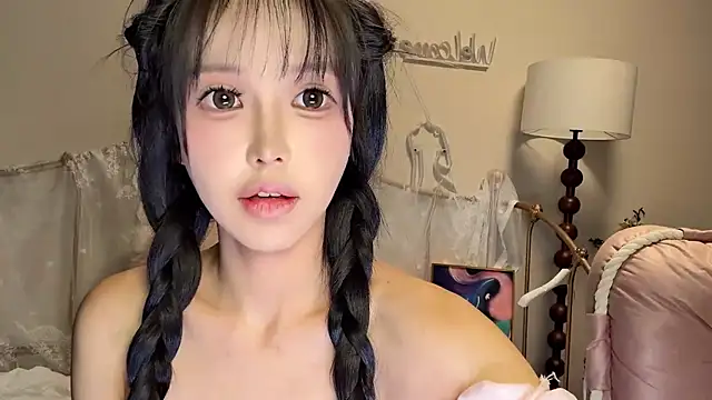 Snapshot of kiraa-0051 chatting on 01/16/26, 05:17 kiraa-0051 online show from 01/16/26, 05:17