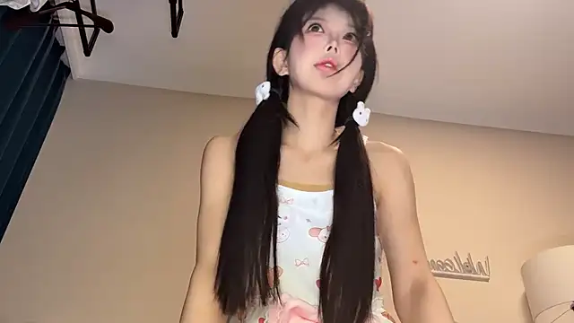 Snapshot of kiraa-0051 chatting on 02/01/26, 01:42 kiraa-0051 online show from 02/01/26, 01:42