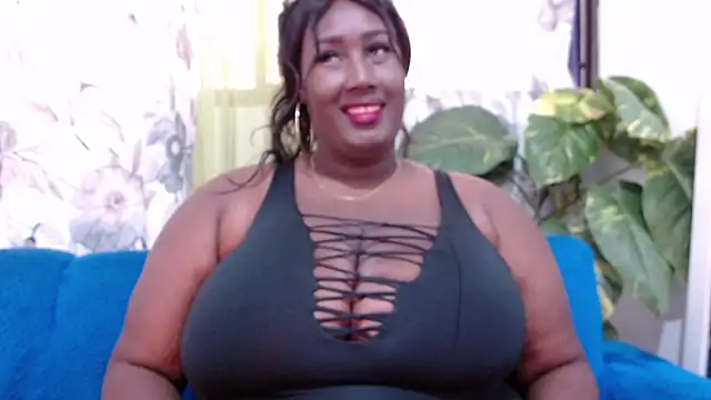 Snapshot of desirewilliam chatting on 06/19/26, 03:16 desirewilliam online show from 06/19/26, 03:16