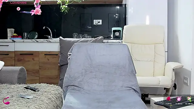 Anna glamlovely online show from 03/23/26, 01:15