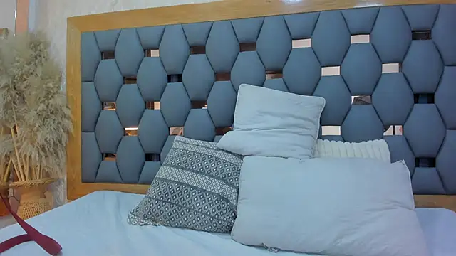 juliette pretty  online show from 04/01/26, 07:11