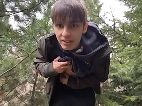 Snapshot of elliot_scott chatting on 11/02/25, 09:55 elliot scott online show from 11/02/25, 09:55