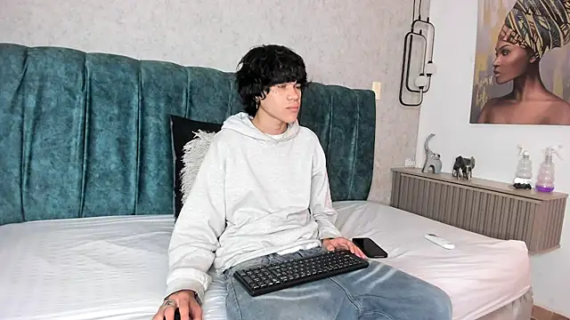 Diamond twink online show from 06/26/26, 02:10