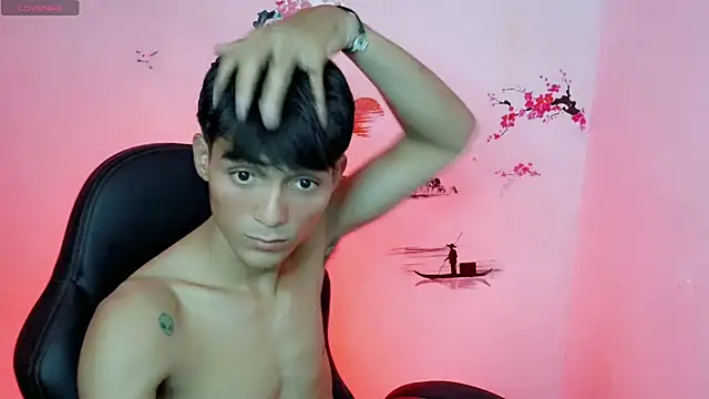 Thommy cute online show from 09/27/25, 05:51