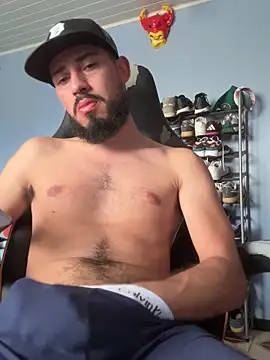 Snapshot of Jonny0399_ chatting on 10/25/25, 09:42 Jonny0399 online show from 10/25/25, 09:42