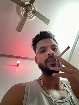 sofiacpl  online show from 04/17/26, 10:02