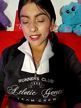 Snapshot of Fox_Roxxan chatting on 05/09/26, 02:06 Fox Roxxan online show from 05/09/26, 02:06