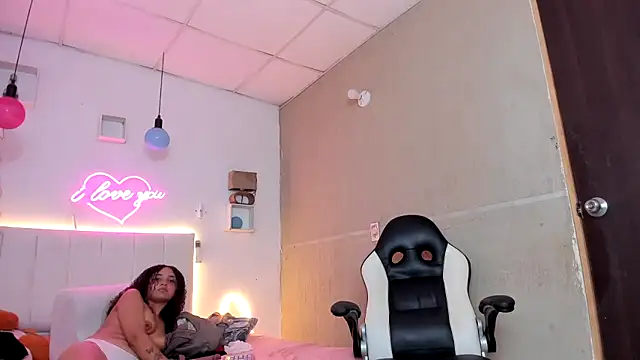 Andre lezcano online show from 09/23/25, 08:12