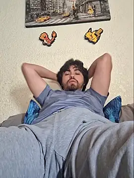 Snapshot of Chamis chatting on 11/11/25, 03:23 Chamis online show from 11/11/25, 03:23