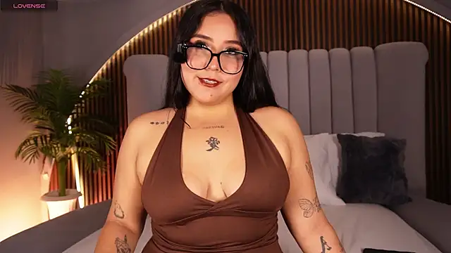 KatlynRous online show from 01/07/26, 07:16