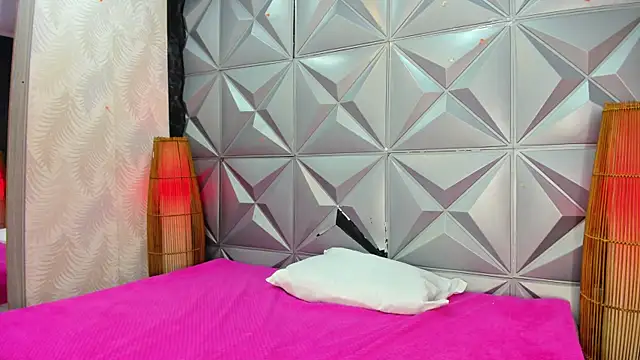 GreciaFox1 online show from 12/15/25, 11:25