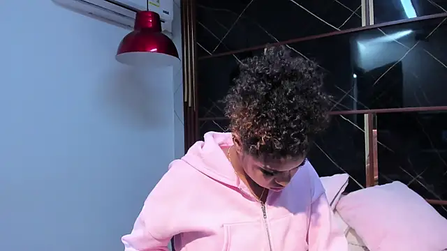 HannyThompson online show from 12/18/25, 12:33