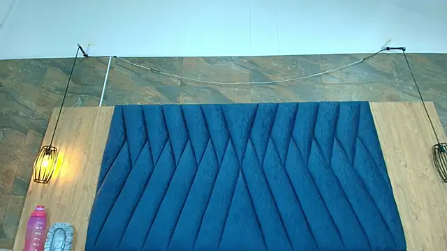 Emma Valencia 001 online show from 09/13/25, 08:30