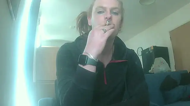 Snapshot of avamaxwell chatting on 05/04/26, 12:12 avamaxwell online show from 05/04/26, 12:12