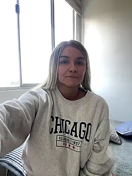 Nova Gabriela online show from 11/28/25, 03:36